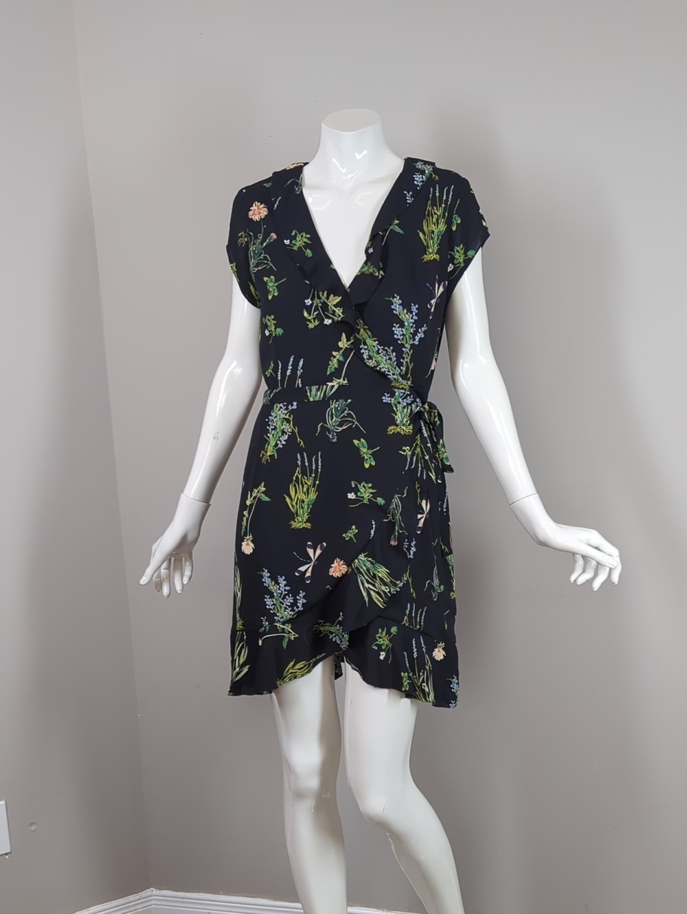 Sunday Best Black Floral Wrap Mini Dress Ruffles Summer Vacation Small - Picture 2 of 9